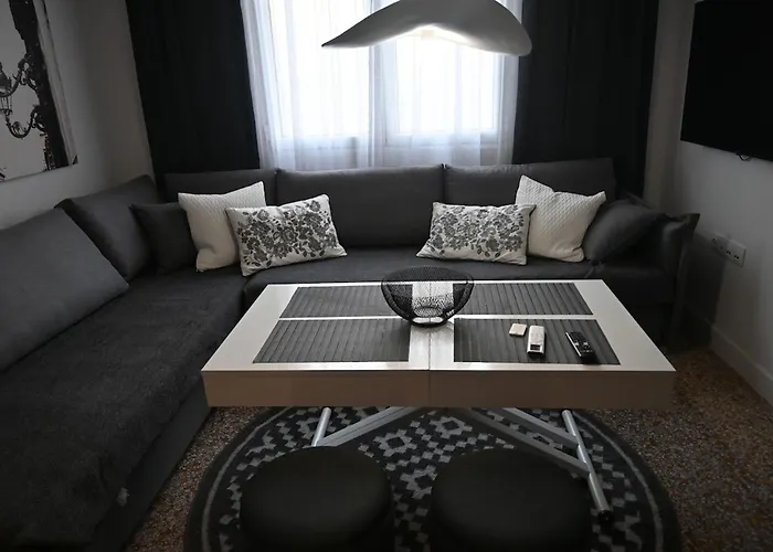 Haris 303 Apartment By Vpn Accomodation