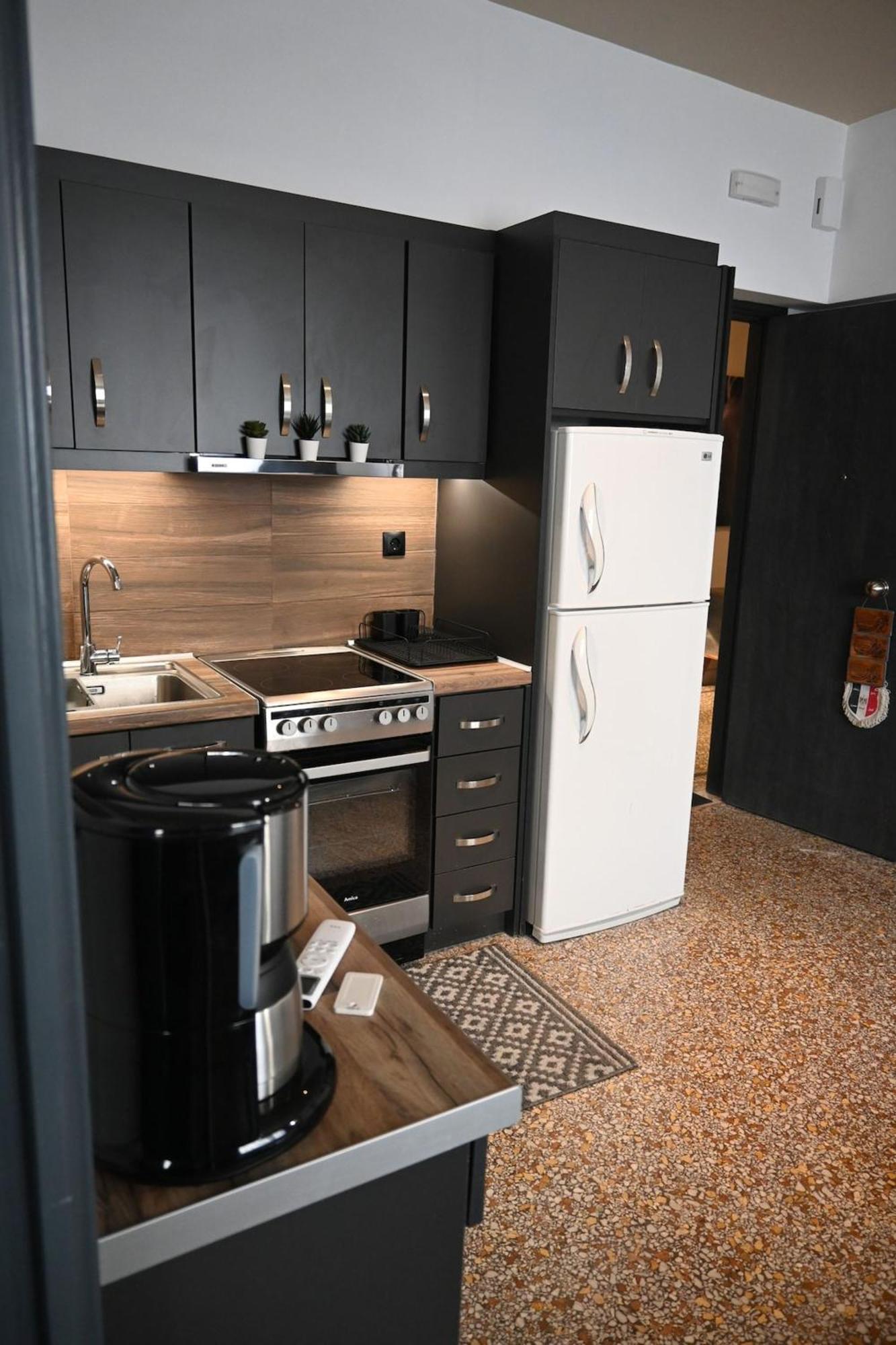 Haris 303 By Vpn Athens